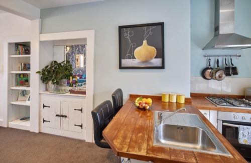 Harrogate City Centre Apartment | The Granville - Delightful 2-bed Victorian Apartment