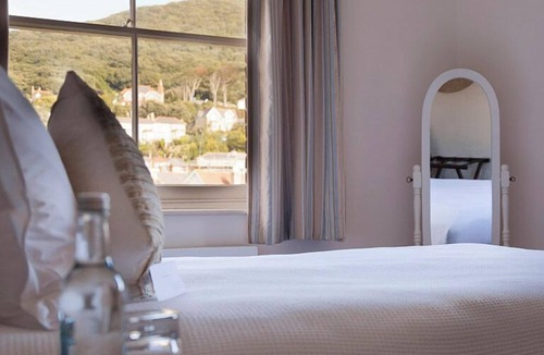 Ventnor Bed & Breakfast | The Hambrough