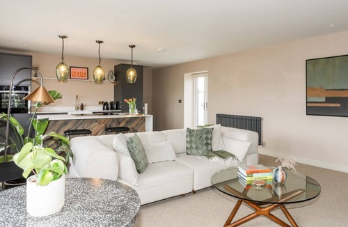 Llanfechell Apartment | The Hayloft, Llanfechell. 1bed
