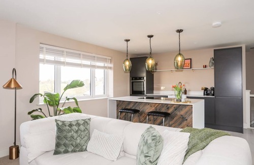 Llanfechell Apartment | The Hayloft, Llanfechell. 1bed