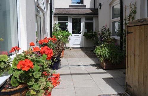 Llangollen Apartment | The Holt