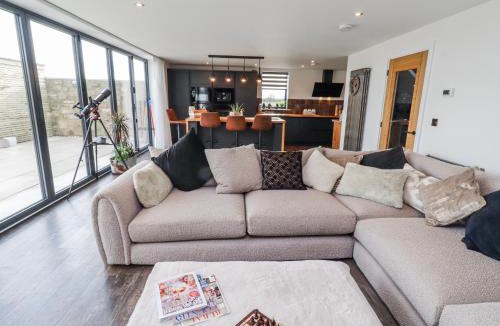 Warkworth House | The Joiners Cottage