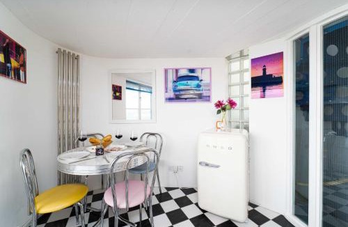 St Ives House | The Lighthouse