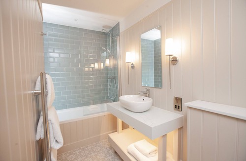 Malpas Hotel | The Lion at Malpas