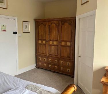 Llansantffraid-ym-Mechain Hotel | The Lion Hotel