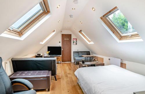 Glynneath House | The Loft