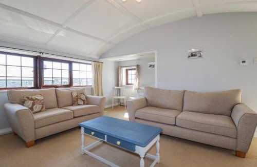 Probus Apartment | The Loft