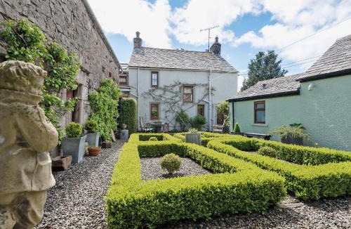 Penrith House | The Mains
