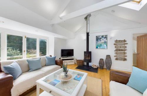 Burgh Island House | The Malthouse, a 5 minute walk to Bantham