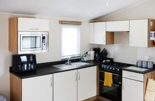 Glynarthen House | The Maples
