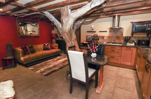 Falstone Cottage | The Medieval Romantic