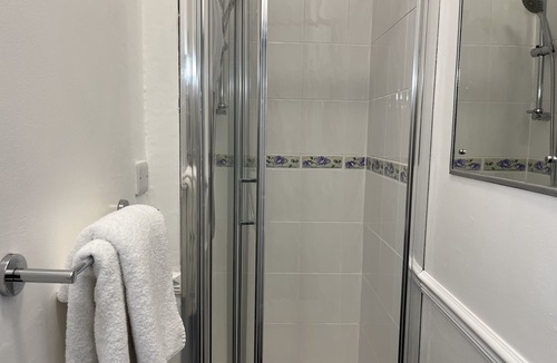 Torquay City Centre House | The Millbrook B & B