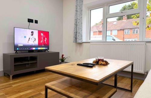 Birmingham Apartment | The Modern Muse