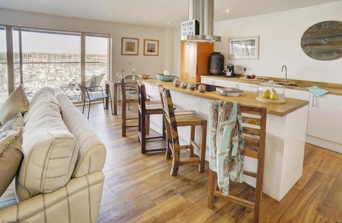 Amble Apartment | The Nelson