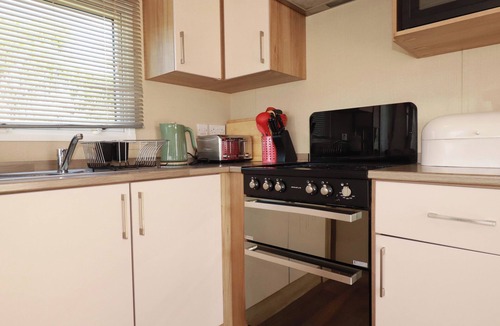Par Cottage | THE OAKLEY, pet friendly, country holiday cottage, with pool in Par