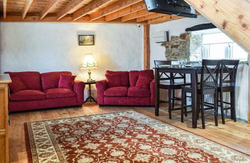 Redruth House | The Old Barn