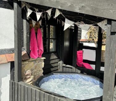 Longhope House | The Old Farm