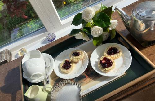 Lowick Bed & Breakfast | The Old Manse