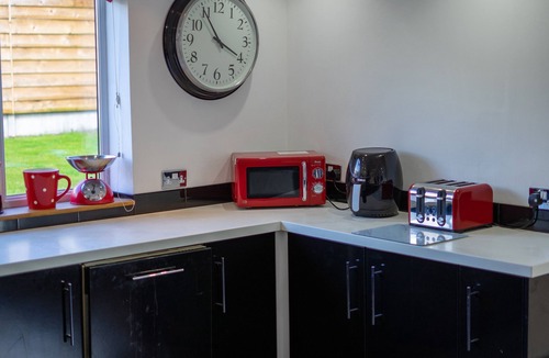 Penybont Cottage | THE OLD POST OFFICE, pet friendly, with hot tub in Llandrindod Wells