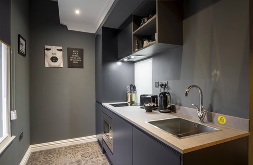 Warrington Apartment | The Old Post Office by Deuce Hotels