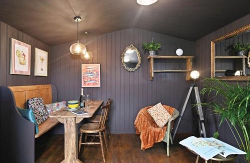 Newington House | The Old Toolshed