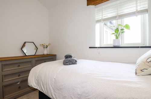 Gorran House | THE OLD WORKSHOP, pet friendly, with a garden in Gorran Churchtown