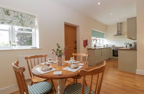 Usk House | THE PHEASANT ONE, Ref. 983854.