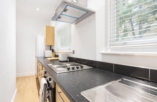 Gravesend Apartment | The Roost Group - 2 Bedrooms - Apartment #2
