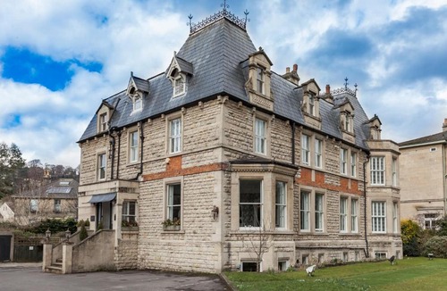 Bath Hotel | The Roseate Villa Bath