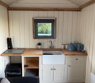 Tan-y-groes Apartment | The Shepards hut
