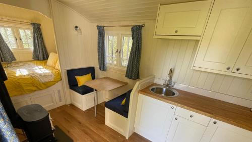 Wallingford House | The Shepherds Hut