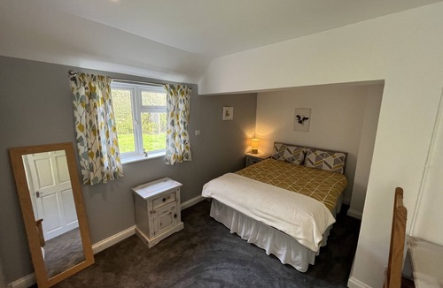 Upper Framilode House | The Ship Inn
