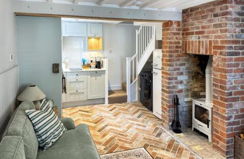 Dedham House | The Snug Cottage