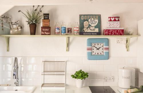 Rescorla House | The Snug