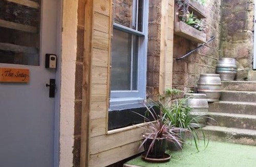 Matlock Apartment | The Snug