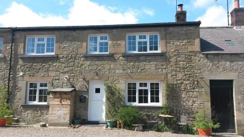 Powburn House | The Stables, 2 Plough Square