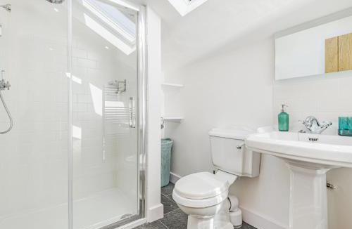 Llanvair Kilgeddin House | The Stables - Cottage