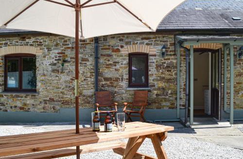 Bideford House | The Stables