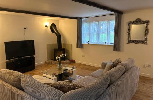 Worlington House | The Stables
