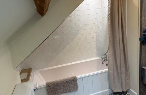 Worlington House | The Stables