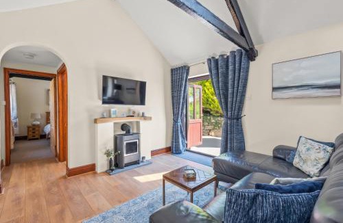 St. Neot House | The Stables