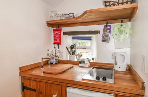 Hope Valley Cottage | The Studio