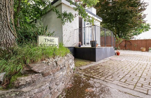 Saint Kew Cottage | THE STUDIO, pet friendly, character holiday cottage in Wadebridge