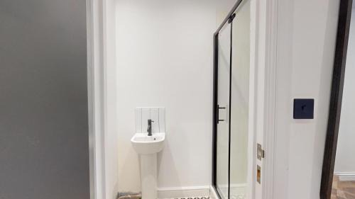 Rusholme Apartment | The Thurloe Studios