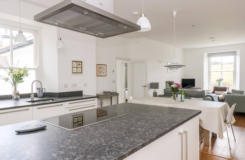 Saint Martin House | The Upper Deck