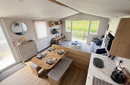 Seasalter House | The Whitstable Healing Spot