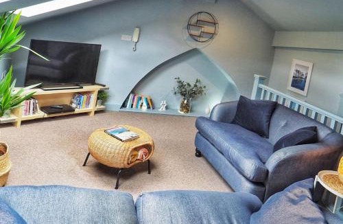 Barnoldswick House | The Wild Daisy