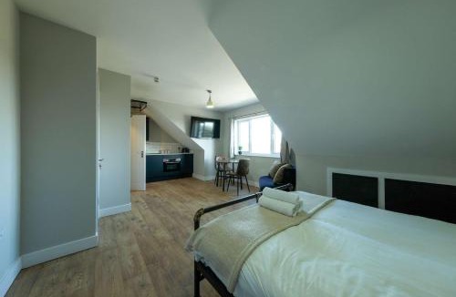 Bradley Stoke Apartment | The Willow - Studio 16