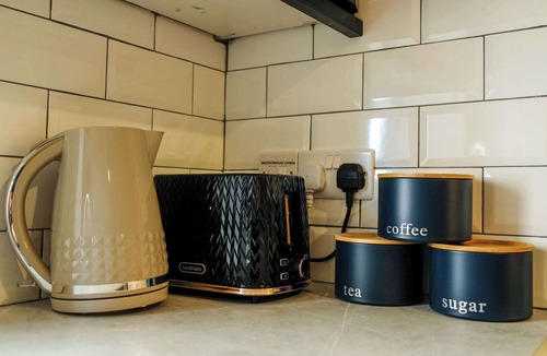 Bradley Stoke Apartment | The Willow - Studio B