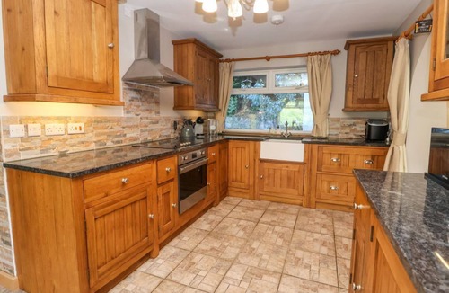 Acrefair House | The Willows Denbighshire 4-bed